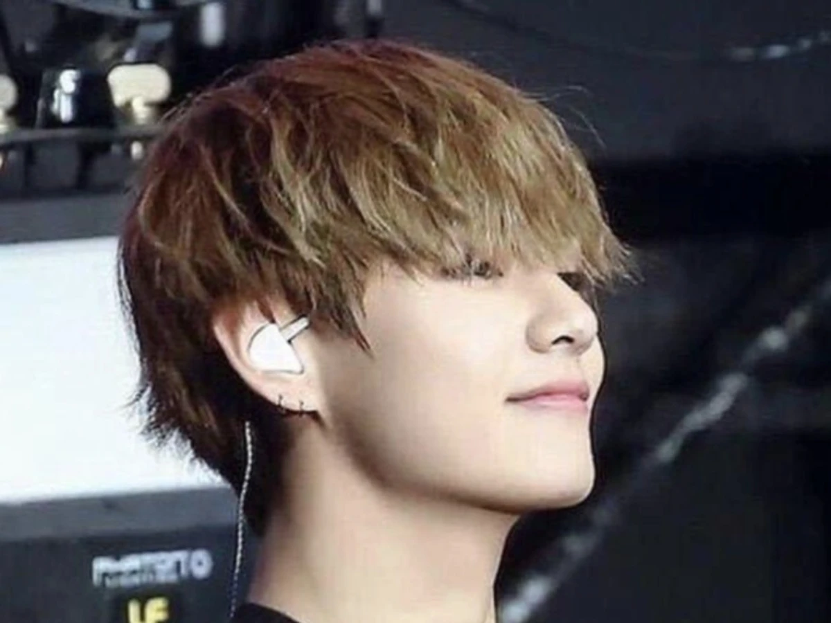 BTS V (Vũ) thừa nhận suy giảm thính lực khi đang thực hiện nghĩa vụ quân sự… “Hiện vẫn đang điều trị, đừng đem mình ra so với người khác—hãy tìm nhịp sống riêng”