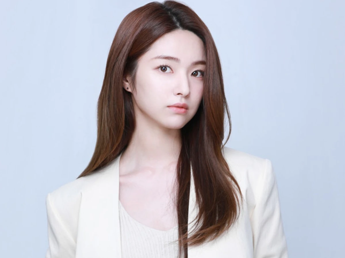 '친일파 증조부 논란' 하영, SBS '승산 있습니다' 촬영 강행… 방송가·유통가 전방위 손절