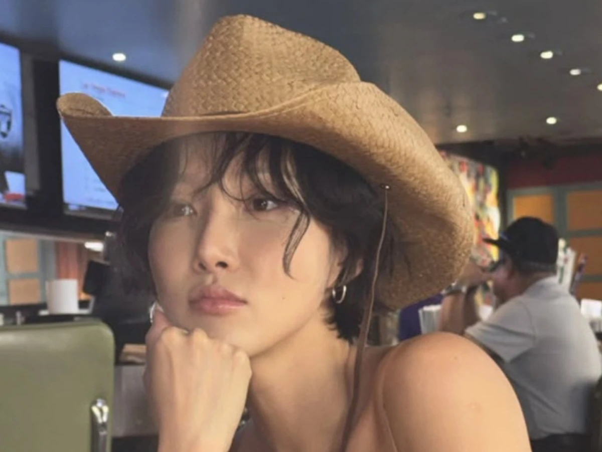  마마무 화사, 텍사스 홀린 독보적 아우라 