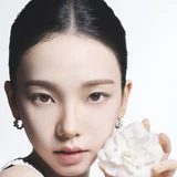 Pinili si Karina ng aespa bilang bagong mukha ng Chanel Beauty—patunay na isa siyang global icon