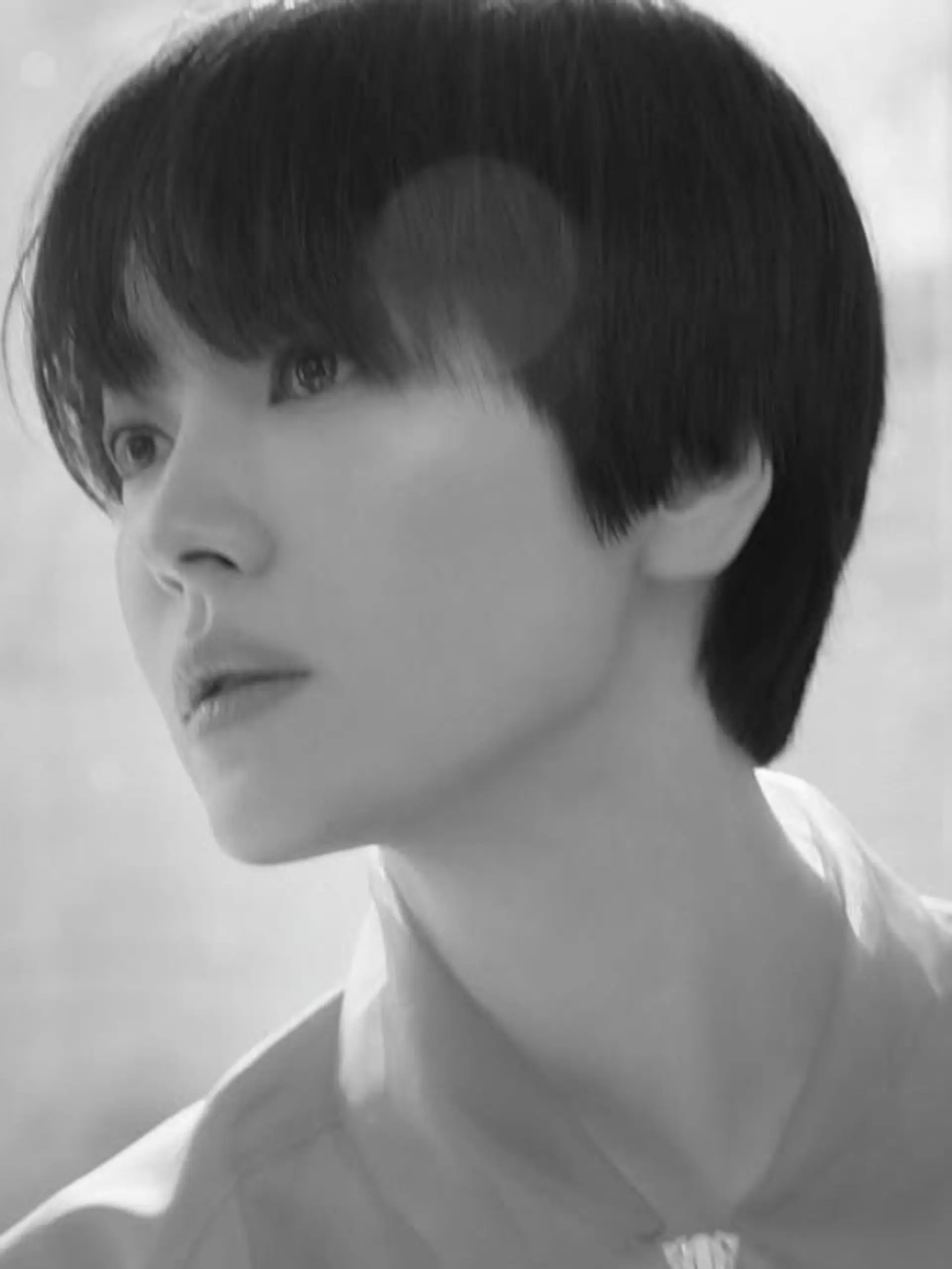 Song Hye-kyo's Bold Short Hair Transformation... Goddess Visuals and Androgynous Charm Heighten Anticipation for Netflix's Upcoming Project