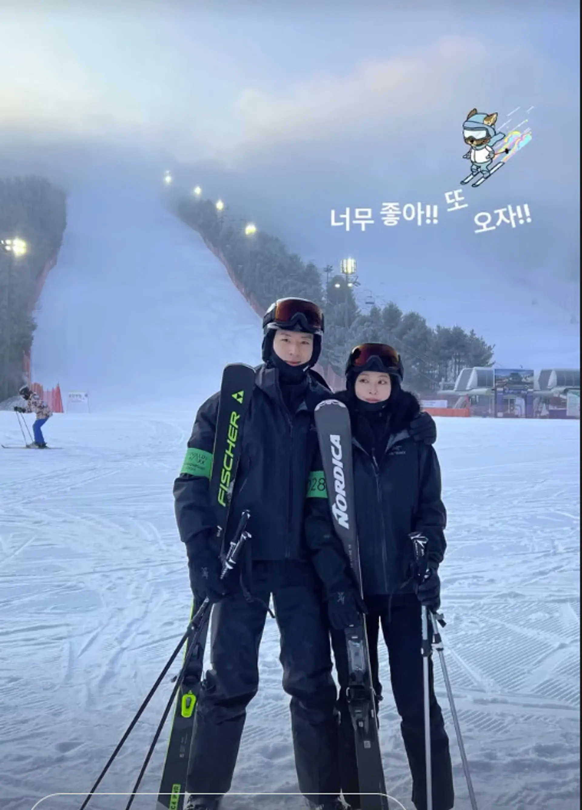 한예슬, 10살 연하 훈남 남편과 스키장 데이트...신혼의 달콤한 겨울 일상 공개