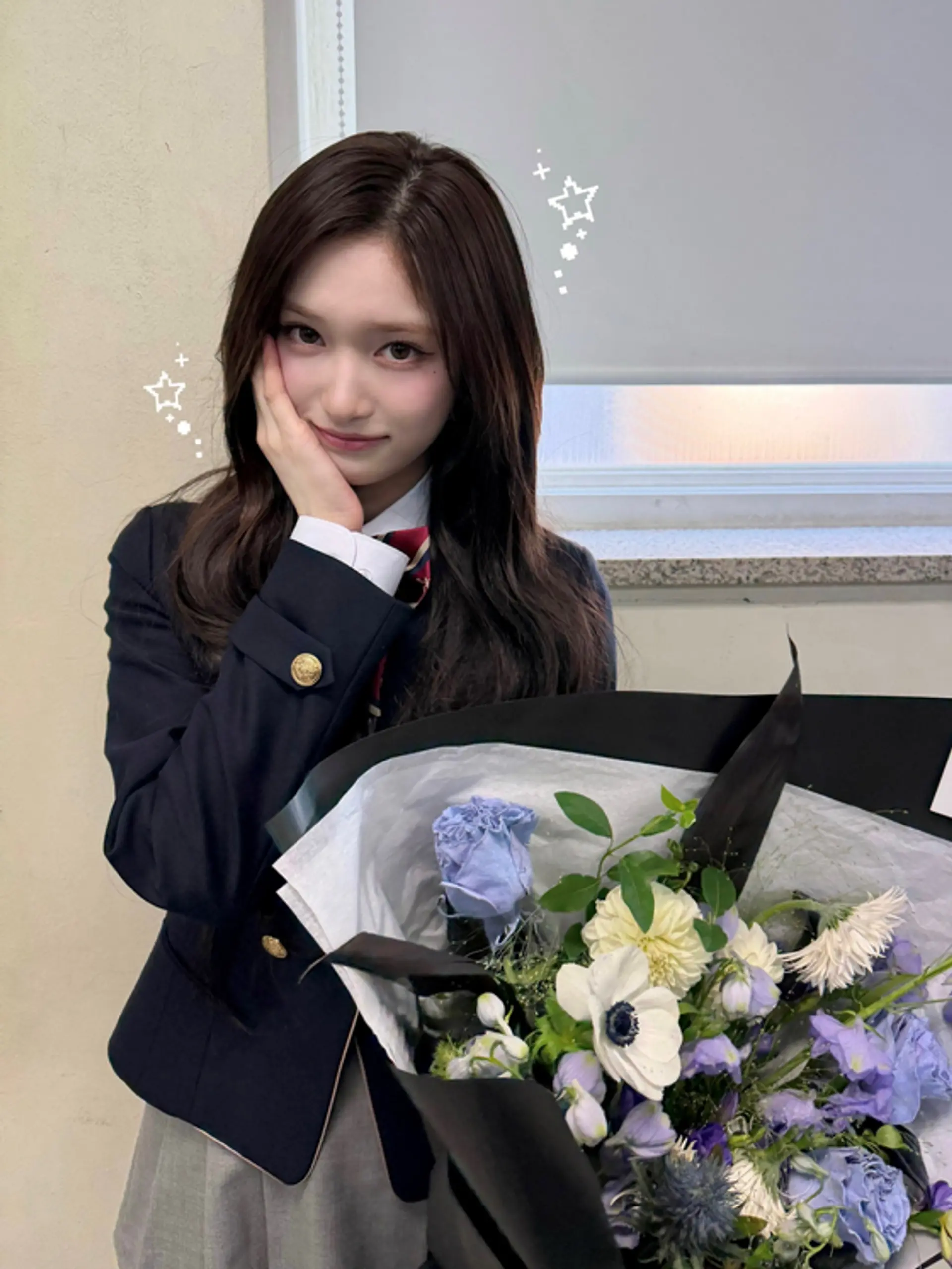 Ive's Lee Seo, Hanlim Arts High School Graduation Thoughts "A New Beginning as an Adult" Promises a More Mature Appearance