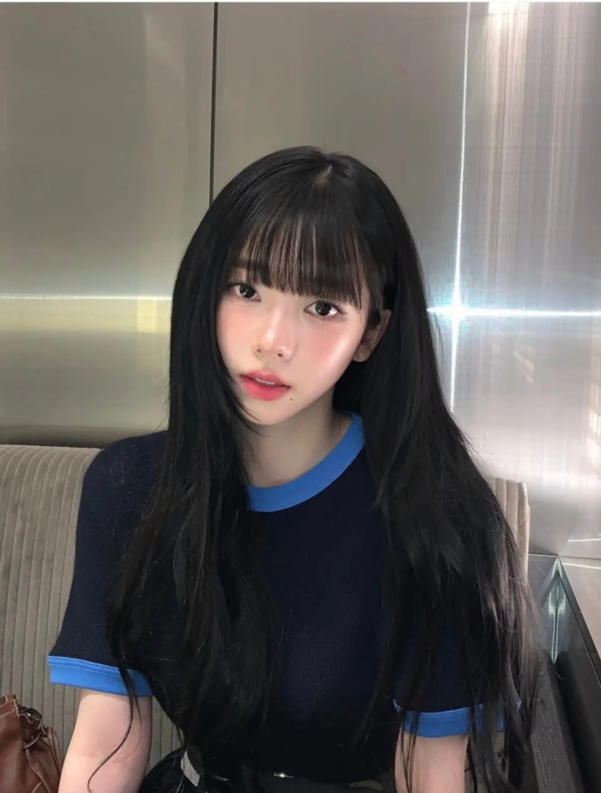 에스파 카리나, 화보 같은 비주얼 공개… 미혼모 시설 자원봉사 선행까지 '훈훈'