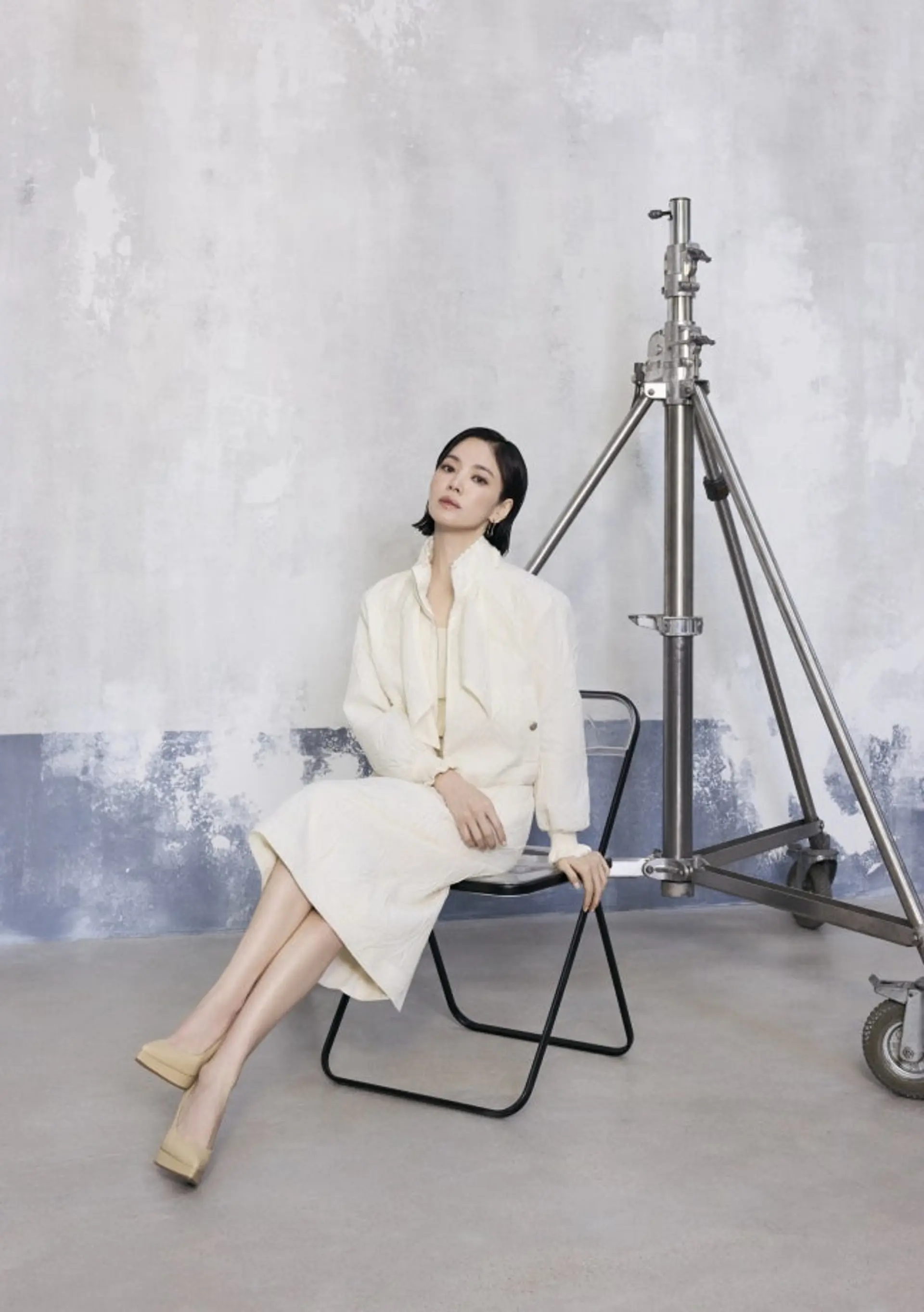 송혜교, 미샤 화보서 증명한 독보적 우아함… "시간 멈춘 듯한 비주얼"