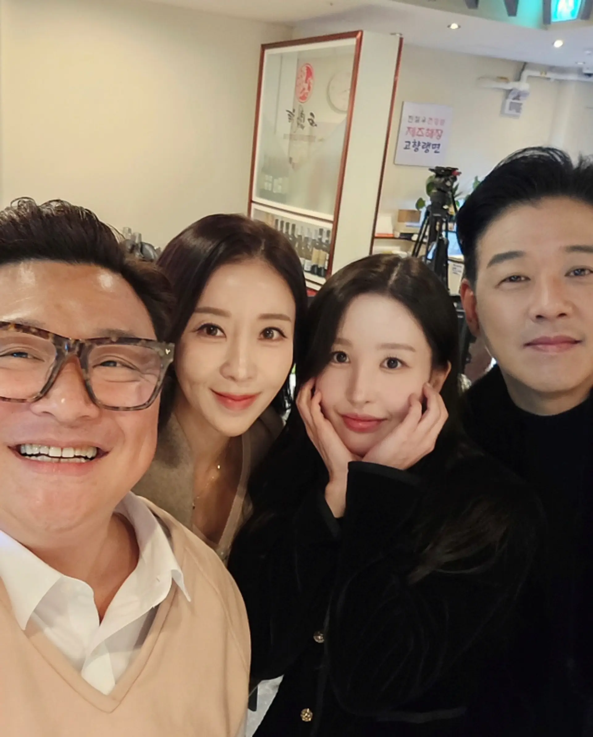 류시원·윤정수 아내, 연예인 뺨치는 미모… "38kg vs 48kg" 반전