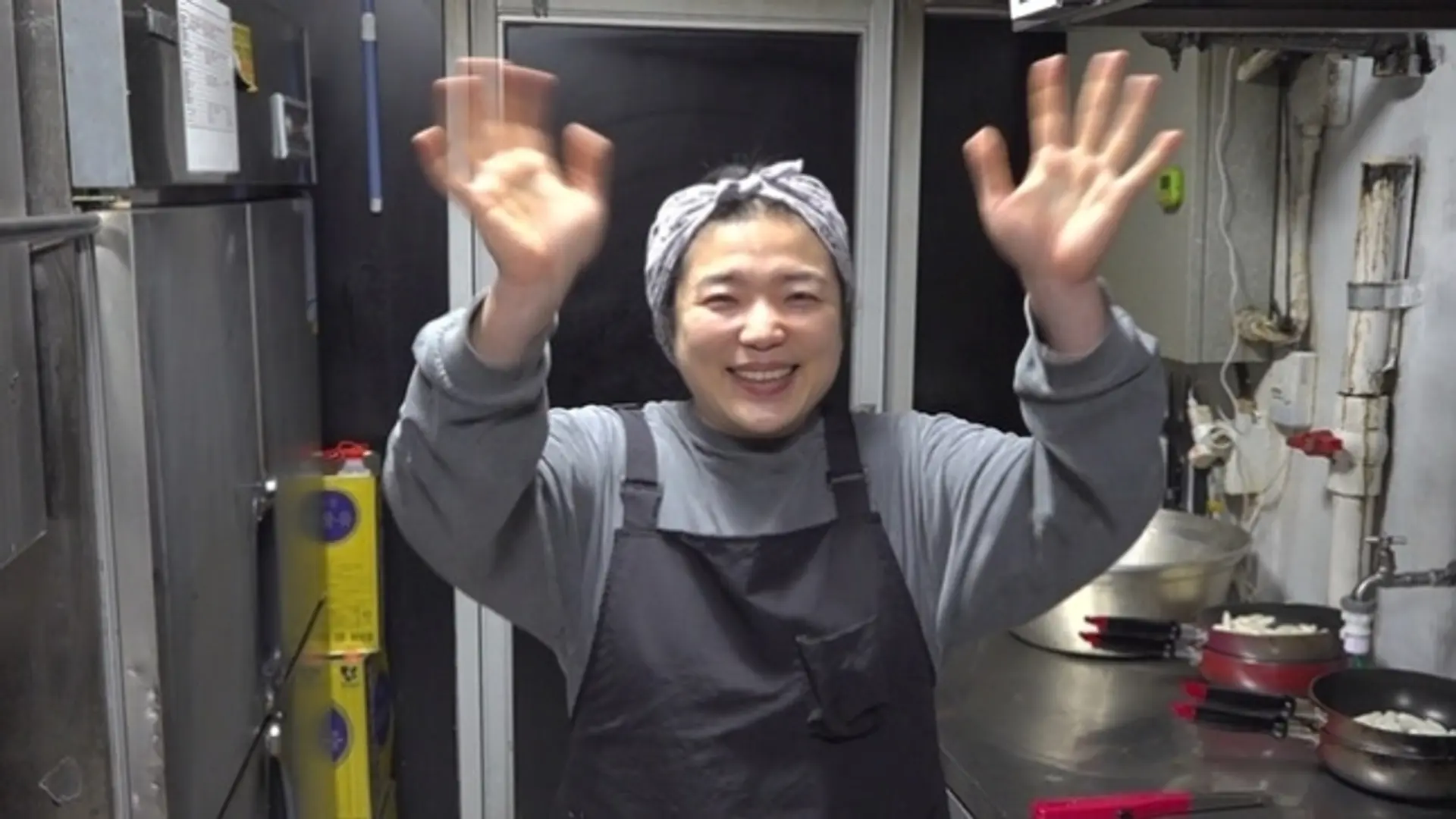 성시경 극찬 '이태원 짜장 떡볶이'…16년 달인의 꾸덕한 비법