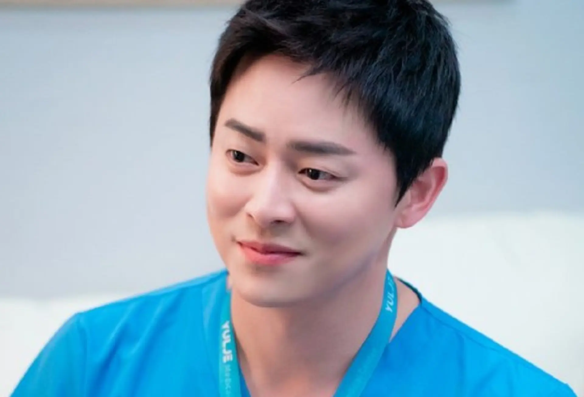 "Akhir Cuti Mengasuh" Jo Jung-seok, Kembali ke Pekerjaan Utama... Bertemu Sutradara 'Pemeriksaan Luar'