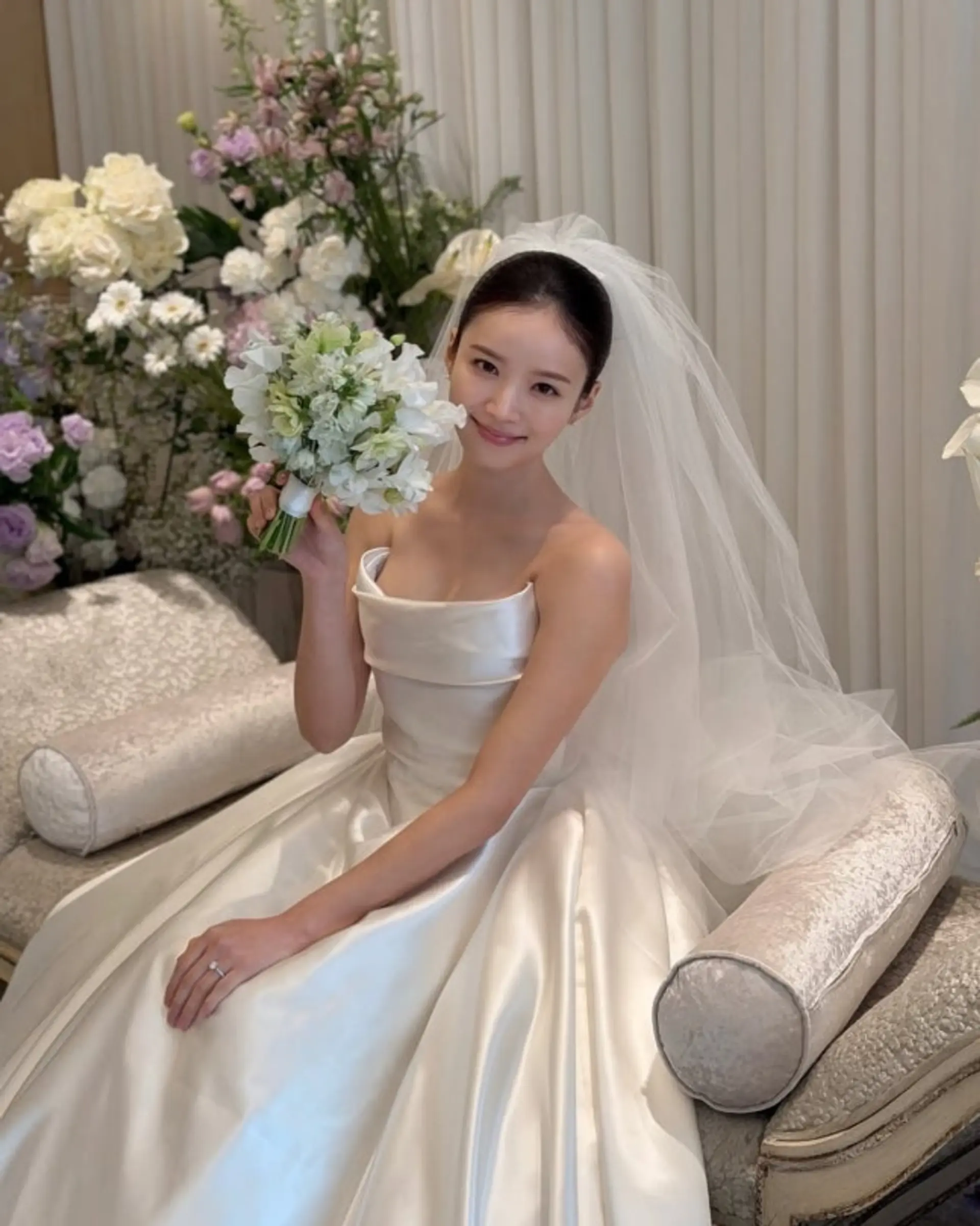 '하시4' 김지영, 임신 중 본식 사진 공개… "D라인 어디에" 감탄 자아낸 자태