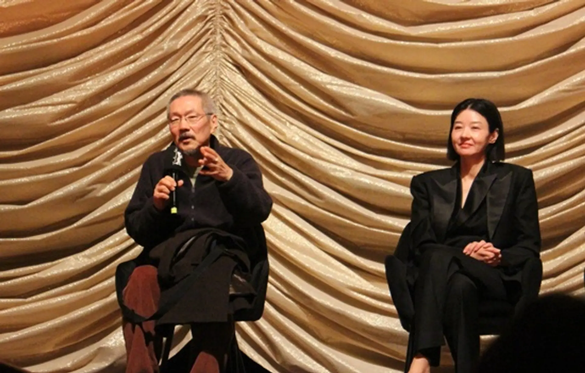 홍상수 34번째 신작 베를린 공개… '제작실장' 김민희 눈길