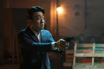 《模范出租车》主角张赫镇-裴裕岚，在电影《情报员》中再度重聚...预告另一种化学反应