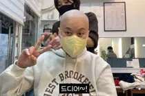 朴美善，最终剃发... 第二次化疗过程公开 