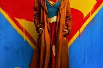 DC宇宙，《超女》2026年6月国内上映确定... 充满讽刺魅力的新英雄海报-预告片公开