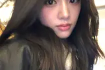 IVE的安宥真，公开充满清纯的自拍照...长发飘飘的完美视觉