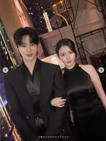 아이유·변우석, 시크한 블랙 커플룩 공개… 새 드라마 ‘21세기 대군부인’ 기대감 고조