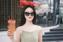 (女)孩子们的秀华，度假胜地融化的清纯视觉… 