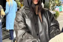 金宇彬·申敏儿，西班牙蜜月旅行被捕捉… 穿着相似的服装享受购物的俊男美女