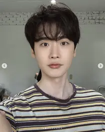 이종석, 변치 않는 소년미 비주얼 공개… 아이유와 열애 속 '재혼황후' 기대감