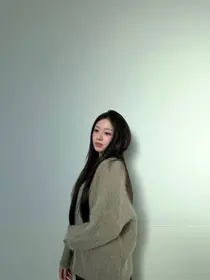 《离婚后重拾生活》……智妍，穿着绿色毛衣展现‘娃娃般的视觉’