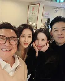 Ryu Si-won dan Istri Yoon Jung-soo, Kecantikan Selevel Selebriti... 