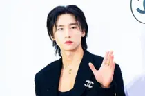 MONSTA X's I.M Enlists Today... 'Tearful Shaving' at the Concert Hall