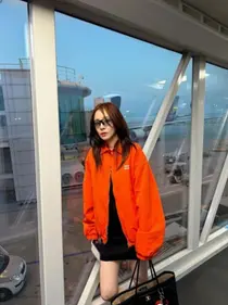 '39kg' 산다라박, 시선 강탈 명품 공항 패션…넘사벽 각선미