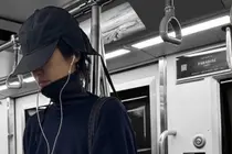 '이혼 후 홀로서기' 홍진경, 지하철 포착 근황 