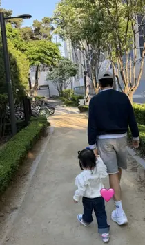 이민정이 포착한 '딸바보' 이병헌, 3살 딸과 현실 육아