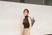 김세정, 우아한 가을 니트룩…아이오아이 재결합 활동 눈길