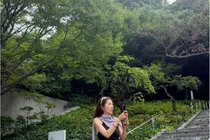 손담비, 사과 17일 만에 또 민폐 논란…신발 신고 침대 착석