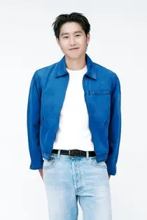 이강인, AT 마드리드 입단·더블랙레이블 전속 계약… 