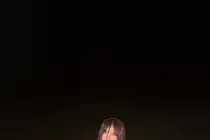 BLACKPINK成员Lisa晒在犹他州拍摄的日常照 “橙色连衣裙、比基尼都能完美驾驭”