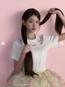  아이브 장원영, 핑크빛 화보 속 우월한 비율 과시 