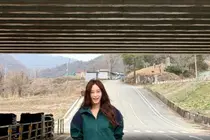 김혜수, 파격 가죽 미니스커트 패션 공개 