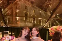 윤은혜, '민폐 하객룩' 억측 해명… 아덴 조와 끈끈한 우정 