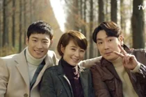 Jo Jin-woong Announces Retirement, 'Second Signal' in Emergency... Kim Eun-hee, Kim Hye-soo, and Lee Je-hoon Large Project 'Public Release Uncertain'