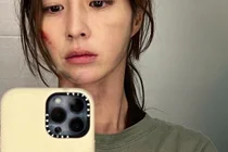 이민정, '빌런즈' 공개 앞두고 피투성이 셀카 공개...분장 뚫고 나오는 미모
