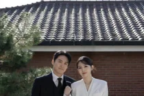 Oh Sang-jin and Kim So-young Celebrate 10th Wedding Anniversary Photoshoot... 
