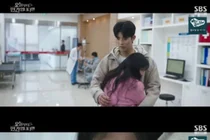 'From Today, I'm Human' Kim Hye-yoon and Roman Share a Warm Embrace After Fire Rescue... 'Awkward Reunion Amidst Strange Atmosphere'