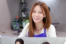 ‘Pyeon Restaurant’ Sunye, Yubin, and Gahyi 