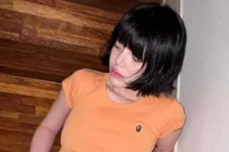 Shin Ji-min, Thought She Was Fresh... Bold Underwear Exposure Under Crop Top