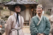 천만 영화 '왕과 사는 남자' 표절 논란…제작사 