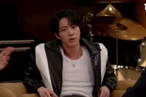 BTS Returns as a Full Seven-Piece Group with Record-Breaking “Arirang”…The Backstory Behind Jin’s Credit Exclusion
