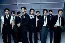 슈퍼주니어 20주년 콘서트 중 펜스 무너져 관객 추락, SM 측 