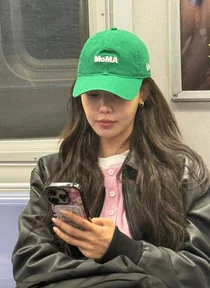 소녀시대 수영, 뉴욕 홀린 사복 센스…간절기 패션의 정석