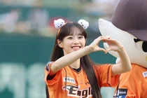 '승리 요정' 츄, 한화이글스 오렌지팬데이 시구 나선다