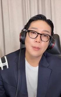 MC Mong, bác bỏ tranh cãi về nghĩa vụ quân sự · mại dâm “Lật tẩy đường dây cờ bạc trái phép của loạt sao nổi tiếng”