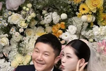 '조폭 의혹 자숙' 조세호, 최준희 결혼식 사회로 근황 포착