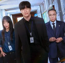 Netflix ‘Chăm sóc giáo dục’ bứt phá top 5 toàn cầu... Tranh cãi về tính bạo lực ẩn sau diễn biến “đã đời”