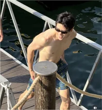 NCT Jaehyun, tin đồn hẹn hò với nữ mặc bikini trong ảnh nghỉ phép “bác tin là em họ”